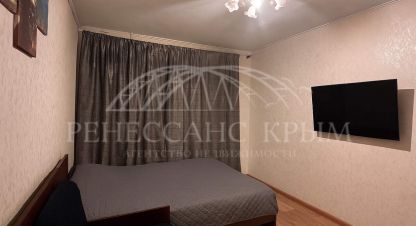 Купить квартиру 2-х комнатную, 59 кв. м. Фотография №1 Продам квартиру 2-х комнатную с общей площадью 59м2, 1/5 эт., на улице Меньшикова, г. Севастополь, Крым авт. респ., Россия, агентство ООО Ренессанс Крым. Фотография №1