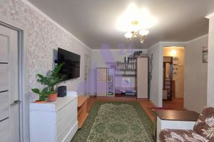 Продам квартиру 2-х комнатную с общей площадью 42.9м2, 1/5 эт., на улице Георгия Исакова, Железнодорожный район, г. Барнаул, Алтайский край, Россия, агентство АН Династия 24