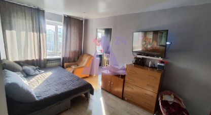 Купить квартиру 3-х комнатную, 40.9 кв. м. Фотография №1 Продам квартиру 3-х комнатную с общей площадью 40.9м2, 5/5 эт., на улице Солнцева, Железнодорожный район, г. Барнаул, Алтайский край, Россия, агентство АН Династия 24. Фотография №1