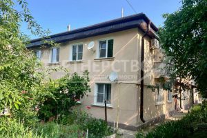 Продам квартиру 3-х комнатную с общей площадью 43.6м2, 2/2 эт., на улице Кавказская, г. Черноморский, Краснодарский край, Россия, агентство АН "Партнерство"