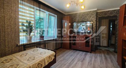 Купить квартиру 1 комнатную, 40 кв. м. Фотография №1 Продам квартиру 1 комнатную с общей площадью 40м2, 1/3 эт., на улице Кавказская, г. Черноморский, Краснодарский край, Россия, агентство АН Партнерство. Фотография №1