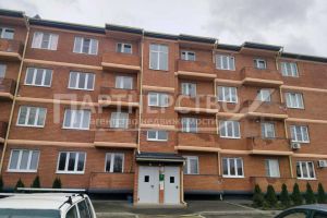 Продам квартиру 2-х комнатную с общей площадью 46.6м2, 4/4 эт., на улице Суворова, г. Черноморский, Краснодарский край, Россия, агентство АН "Партнерство"