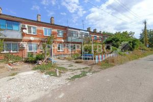 Продам квартиру 1 комнатную с общей площадью 26.8м2, 1/2 эт., на улице Новороссийская, г. Черноморский, Краснодарский край, Россия, агентство АН "Партнерство"