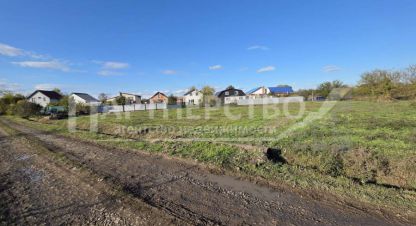 Купить земельный участок. Фотография №1 Продам земельный участок, на улице Зелёная, г. Ильский, Краснодарский край, Россия, агентство АН Партнерство. Фотография №1