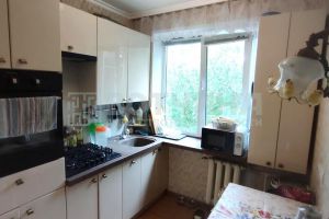 Продам квартиру 3-х комнатную с общей площадью 49.3м2, 5/5 эт., на улице Мира, г. Арзамас, Нижегородская обл., Россия, агентство Вотчина Продам квартиру 3-х комнатную с общей площадью 49.3м2, 5/5 эт., на улице Мира, г. Арзамас, Нижегородская обл., Россия, агентство Вотчина