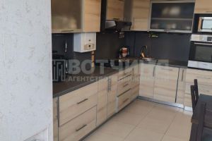 Продам квартиру 3-х комнатную с общей площадью 72.1м2, 2/5 эт., на улице Кленовая, г. Березовка, Нижегородская обл., Россия, агентство Вотчина Продам квартиру 3-х комнатную с общей площадью 72.1м2, 2/5 эт., на улице Кленовая, г. Березовка, Нижегородская обл., Россия, агентство Вотчина