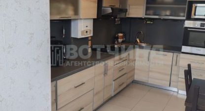 Продам квартиру 3-х комнатную с общей площадью 72.1м2, 2/5 эт., на улице Кленовая, г. Березовка, Нижегородская обл., Россия, агентство Вотчина. Фотография №1