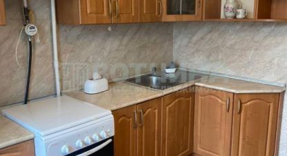 Снять квартиру 3-х комнатную, 65.9 кв. м. Фотография №1 Сдам квартиру 3-х комнатную с общей площадью 65.9м2, 6/9 эт., на улице Политбойцов, Автозаводский район, г. Нижний Новгород, Нижегородская обл., Россия, агентство Вотчина. Фотография №1