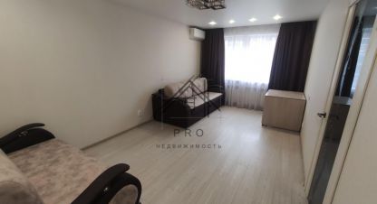 Продам квартиру 1 комнатную с общей площадью 35.8м2, 1/3 эт., на улице Парковая, г. Посёлок щедрино, Ярославская обл., Россия, агентство PRO недвжимость. Фотография №1