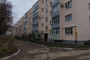 Сдам квартиру 2-х комнатную с общей площадью 50м2, 4/5 эт., на улице Якиманиха мкр, Фабричный район, г. Кострома, Костромская обл., Россия, агентство Служба недвижимости СЛАВНА