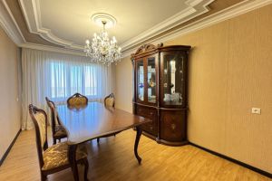 Продам квартиру 3-х комнатную с общей площадью 68.5м2, 9/9 эт., на улице Шогенова ул, г. Нальчик, Кабардино-Балкария респ., Россия, агентство Интернет-партнер