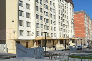 Сдам торговое помещение с общей площадью 230м2, на улице Одс ул, г. Нальчик, Кабардино-Балкария респ., Россия, агентство Интернет-партнер