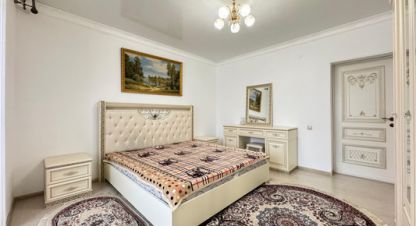 Продам квартиру 3-х комнатную с общей площадью 110м2, 4/9 эт., на улице Ватутина, г. Нальчик, Кабардино-Балкария респ., Россия, агентство Интернет-партнер. Фотография №1