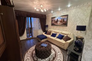 Продам квартиру 2-х комнатную с общей площадью 56.4м2, 5/5 эт., на улице Доронина ул, г. Ханты-Мансийск, Ханты-Мансийский авт. окр., Россия, агентство Интернет-партнер