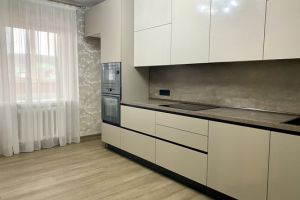 Продам квартиру 3-х комнатную с общей площадью 75.2м2, 4/5 эт., на улице Рознина ул, г. Ханты-Мансийск, Ханты-Мансийский авт. окр., Россия, агентство Интернет-партнер