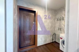 Продам квартиру 1 комнатную с общей площадью 30.6м2, 3/5 эт., на улице Антона Петрова, Железнодорожный район, г. Барнаул, Алтайский край, Россия, агентство АН Династия 24