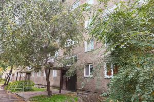 Продам квартиру 3-х комнатную с общей площадью 59.1м2, 1/5 эт., на улице Октябрьская, г. Обь, Новосибирская обл., Россия, агентство Главное звено