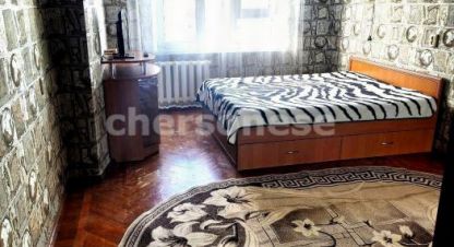 Купить квартиру 1 комнатную, 40 кв. м. Фотография №1 Продам квартиру 1 комнатную с общей площадью 40м2, 10/10 эт., на улице Александра косарева, Гагаринский район, г. Севастополь, Крым авт. респ., Россия, агентство Херсонес Недвижимость. Фотография №1