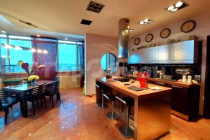 Продам квартиру 3-х комнатную с общей площадью 133.6м2, 10/10 эт., на улице Строительная, г. Жуковский, Московская обл., Россия, агентство ГорОбмен