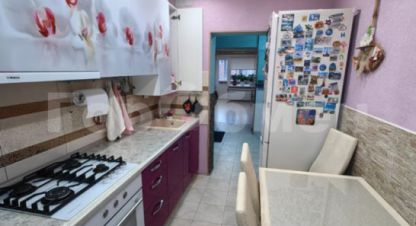 Продам квартиру 3-х комнатную с общей площадью 60.5м2, 5/5 эт., на улице Ремонтников, г. Щёкино, Тульская обл., Россия, агентство ГорОбмен. Фотография №1