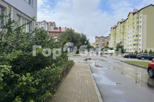 Продам квартиру 4-х комнатную с общей площадью 82.3м2, 3/5 эт., на улице Солнечная, г. Зеленоградск, Калининградская обл., Россия, агентство ГорОбмен