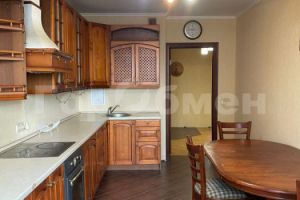 Продам квартиру 2-х комнатную с общей площадью 66.7м2, 12/17 эт., на улице Пушкина ул, г. Лобня, Московская обл., Россия, агентство ГорОбмен