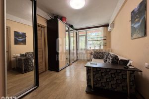 Продам квартиру 2-х комнатную с общей площадью 45м2, 2/5 эт., на улице Генерала Острякова, г. Севастополь, Крым авт. респ., Россия, агентство Среда