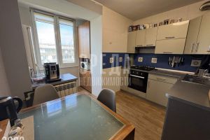 Продам квартиру 2-х комнатную с общей площадью 44м2, 5/5 эт., на улице Казачья, г. Севастополь, Крым авт. респ., Россия, агентство Среда