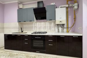 Продам квартиру 2-х комнатную с общей площадью 77м2, 3/9 эт., на улице Хрусталева, г. Севастополь, Крым авт. респ., Россия, агентство Среда