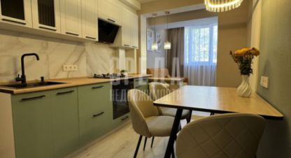 Купить квартиру 2-х комнатную, 56 кв. м. Фотография №1 Продам квартиру 2-х комнатную с общей площадью 56м2, 2/5 эт., на улице Генерала Острякова, г. Севастополь, Крым авт. респ., Россия, агентство Среда. Фотография №1