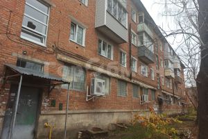 Продам квартиру 2-х комнатную с общей площадью 40.6м2, 2/4 эт., на улице Спортивная, г. Щёкино, Тульская обл., Россия, агентство ГорОбмен Продам квартиру 2-х комнатную с общей площадью 40.6м2, 2/4 эт., на улице Спортивная, г. Щёкино, Тульская обл., Россия, агентство ГорОбмен