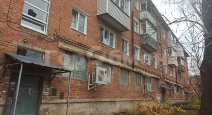 Купить квартиру 2-х комнатную, 40.6 кв. м. Фотография №1 Продам квартиру 2-х комнатную с общей площадью 40.6м2, 2/4 эт., на улице Спортивная, г. Щёкино, Тульская обл., Россия, агентство ГорОбмен. Фотография №1