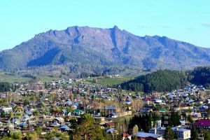 Продам дом 4-х комнатный с общей площадью 126м2, на улице Колхозная, г. Турочак, Алтай респ., Россия, агентство Главное звено Продам дом 4-х комнатный с общей площадью 126м2, на улице Колхозная, г. Турочак, Алтай респ., Россия, агентство Главное звено