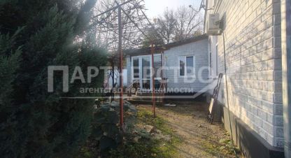 Купить квартиру 2-х комнатную, 47.7 кв. м. Фотография №1 Продам квартиру 2-х комнатную с общей площадью 47.7м2, 1/1 эт., на улице 50 лет октября, г. Ильский, Краснодарский край, Россия, агентство АН Партнерство. Фотография №1