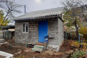 Продам коттедж/дачу 2-х комнатную с общей площадью 30м2, на улице 1-я, г. Волжский, Волгоградская обл., Россия, агентство Живем Дома