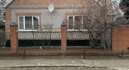 Купить дом 5-ти комнатную, 105.9 кв. м. Фотография №1 Продам дом 5-ти комнатный с общей площадью 105.9м2, на улице Белорусская, г. Пок матвеев курган, Ростовская обл., Россия, агентство JCat. Фотография №1