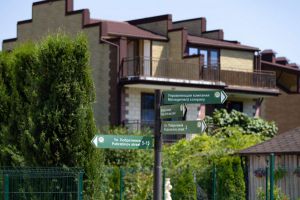 Продам коттедж/дачу 3-х комнатную с общей площадью 88.1м2, на улице Романтиков, Лазаревский район, г. Сочи, Краснодарский край, Россия, агентство JCat