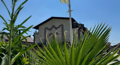 Продам коттедж/дачу 3-х комнатную с общей площадью 88.6м2, на улице Романтиков, Лазаревский район, г. Сочи, Краснодарский край, Россия, агентство JCat. Фотография №1