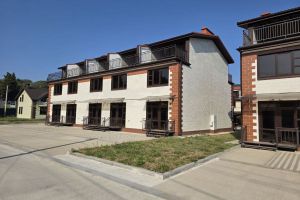 Продам коттедж/дачу 3-х комнатную с общей площадью 88.6м2, на улице Побратимов, Лазаревский район, г. Сочи, Краснодарский край, Россия, агентство JCat