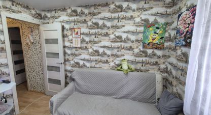 Купить 1 комнатную квартиру на улице Мкр солнечный г. Углич. Фотография №4