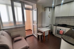 Продам квартиру 1 комнатную с общей площадью 36м2, 8/10 эт., на улице Челнокова, Гагаринский район, г. Севастополь, Крым авт. респ., Россия, агентство Херсонес Недвижимость Продам квартиру 1 комнатную с общей площадью 36м2, 8/10 эт., на улице Челнокова, Гагаринский район, г. Севастополь, Крым авт. респ., Россия, агентство Херсонес Недвижимость