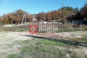 Продам земельный участок, г. Верхнесадовое, Крым авт. респ., Россия, агентство Илион