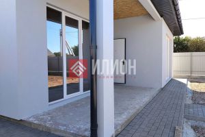 Продам дом 3-х комнатный с общей площадью 125м2, на улице 4-я бригада, г. Тсн родник, Крым авт. респ., Россия, агентство Илион