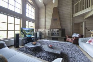 Продам дом 10-ти комнатный с общей площадью 400м2, на улице Садоводческое товарищество аметист, г. Свитино, Московская обл., Россия, агентство Penny Lane Realty Продам дом 10-ти комнатный с общей площадью 400м2, на улице Садоводческое товарищество аметист, г. Свитино, Московская обл., Россия, агентство Penny Lane Realty