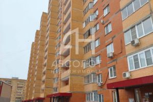 Продам квартиру 1 комнатную с общей площадью 51.4м2, 13/16 эт., на улице Осипенко, г. Сергиев Посад, Московская обл., Россия, агентство Абсолют Недвижимость