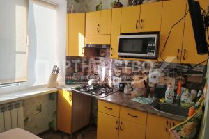 Продам квартиру 3-х комнатную с общей площадью 58м2, 5/5 эт., на улице Горького, г. Ахтырский, Краснодарский край, Россия, агентство АН "Партнерство"