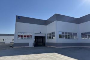 Сдам производственно-складское помещение с общей площадью 2500м2, на улице Ремонтный проезд, г. Набережные Челны, Татарстан респ., Россия, агентство JCat Сдам производственно-складское помещение с общей площадью 2500м2, на улице Ремонтный проезд, г. Набережные Челны, Татарстан респ., Россия, агентство JCat