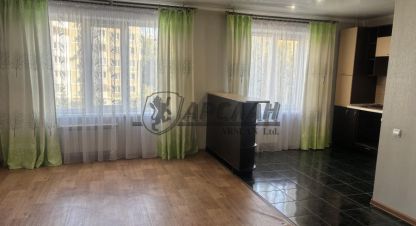 Купить квартиру 2-х комнатную, 52 кв. м. Фотография №1 Продам квартиру 2-х комнатную с общей площадью 52м2, 4/10 эт., на улице Карбышева, Приволжский район, г. Казань, Татарстан респ., Россия, агентство Арслан. Фотография №1