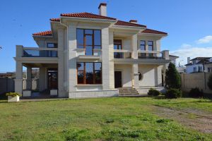 Продам дом 4-х комнатный с общей площадью 275м2, на улице Набережная андрея первозванного, Гагаринский район, г. Севастополь, Крым авт. респ., Россия, агентство Центр продаж НОВОСТРОЙКИ