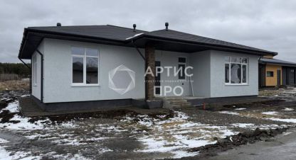 Купить дом 4-х комнатную, 133 кв. м. Фотография №1 Продам дом 4-х комнатный с общей площадью 133м2, г. Кп горные вершины, Свердловская обл., Россия, агентство Артис Про. Фотография №1